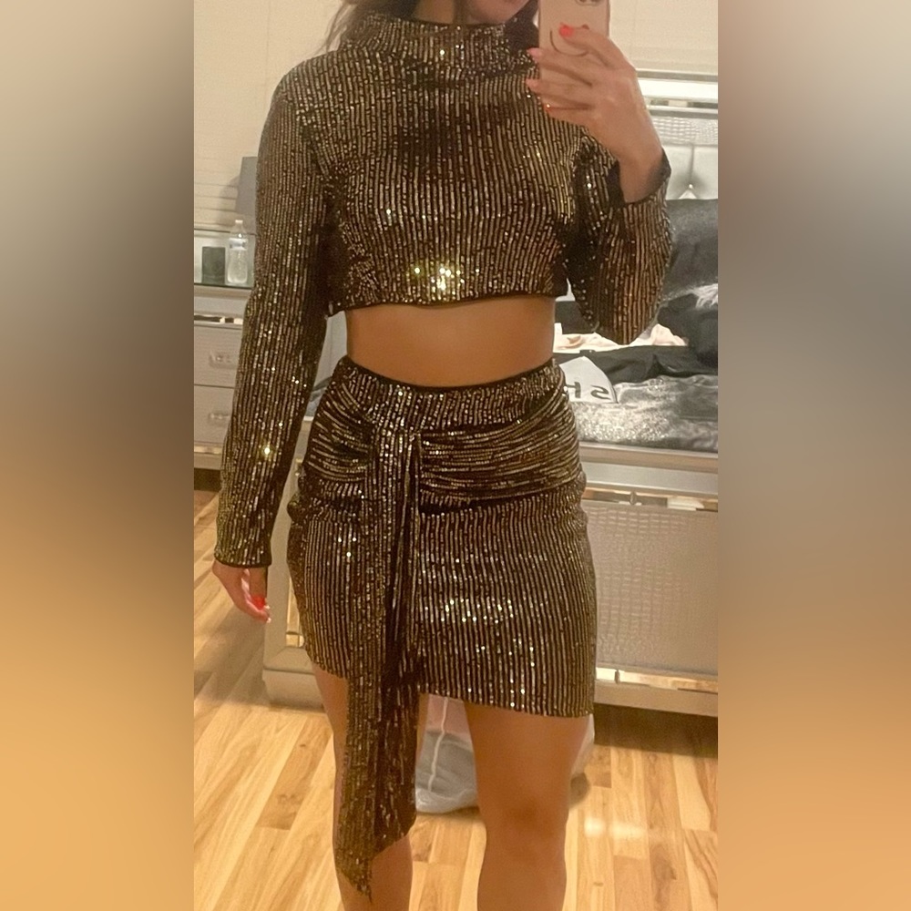 NEW SHEIN sequin set